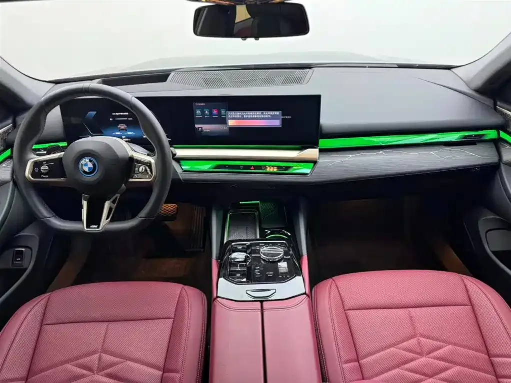 BMW i5 — фото 8