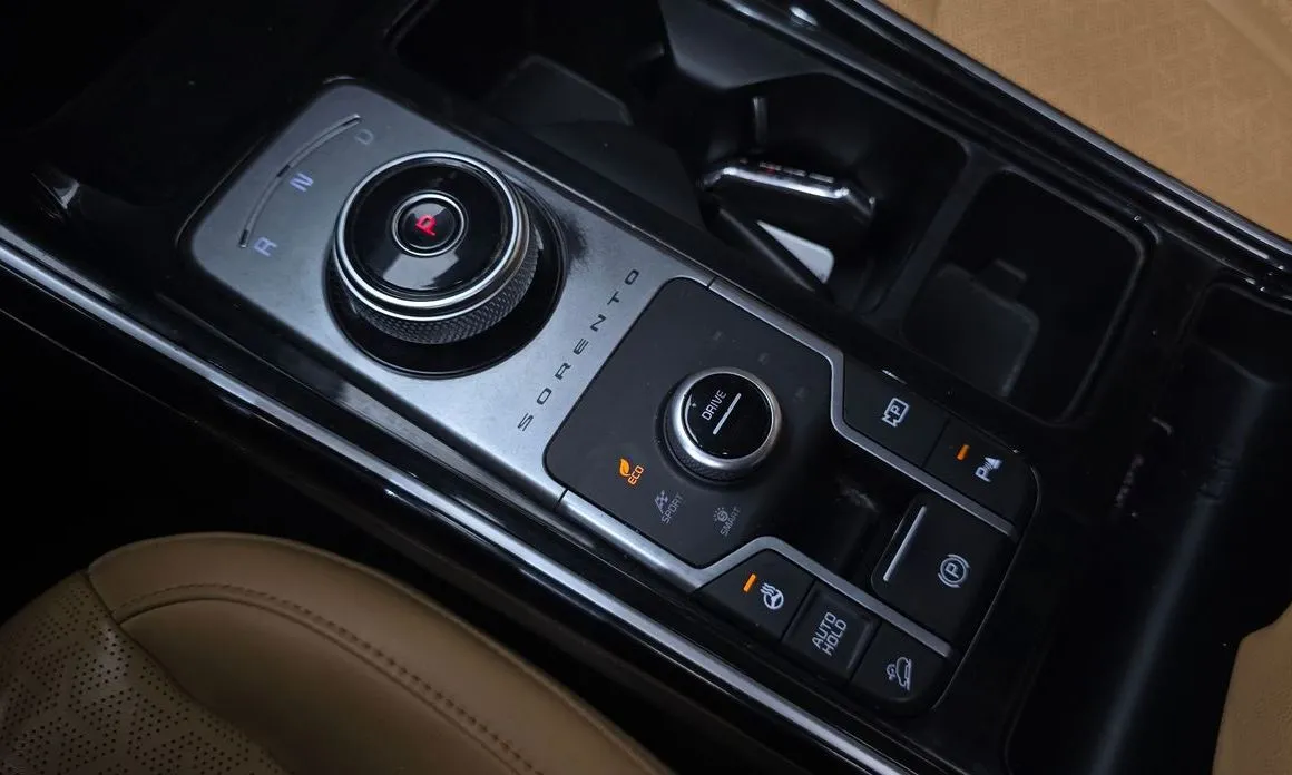 Kia Sorento — фото 7