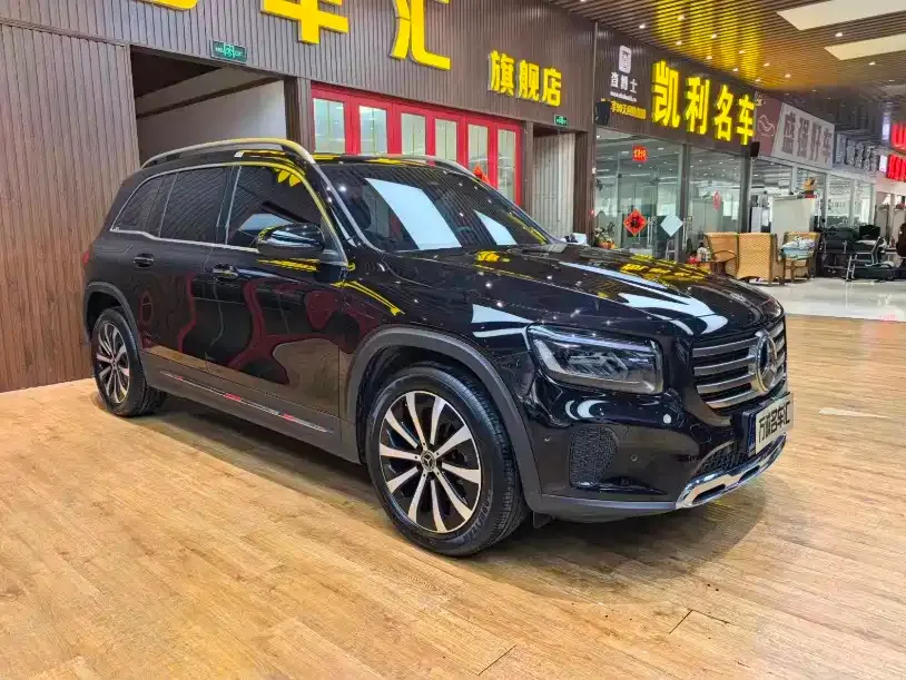 Mercedes-Benz GLB — фото 10