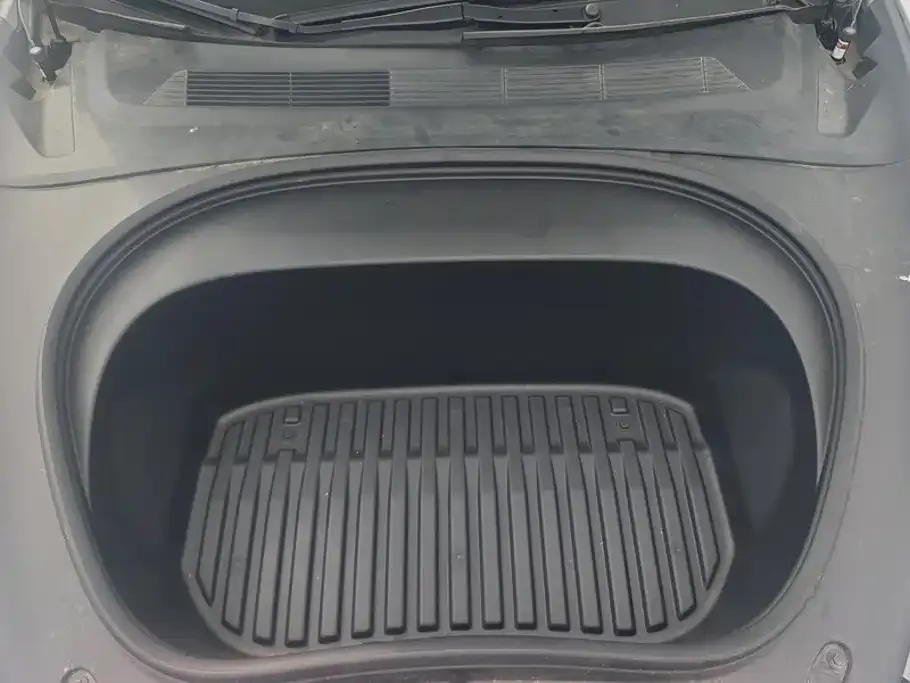 Tesla Model 3 — фото 10