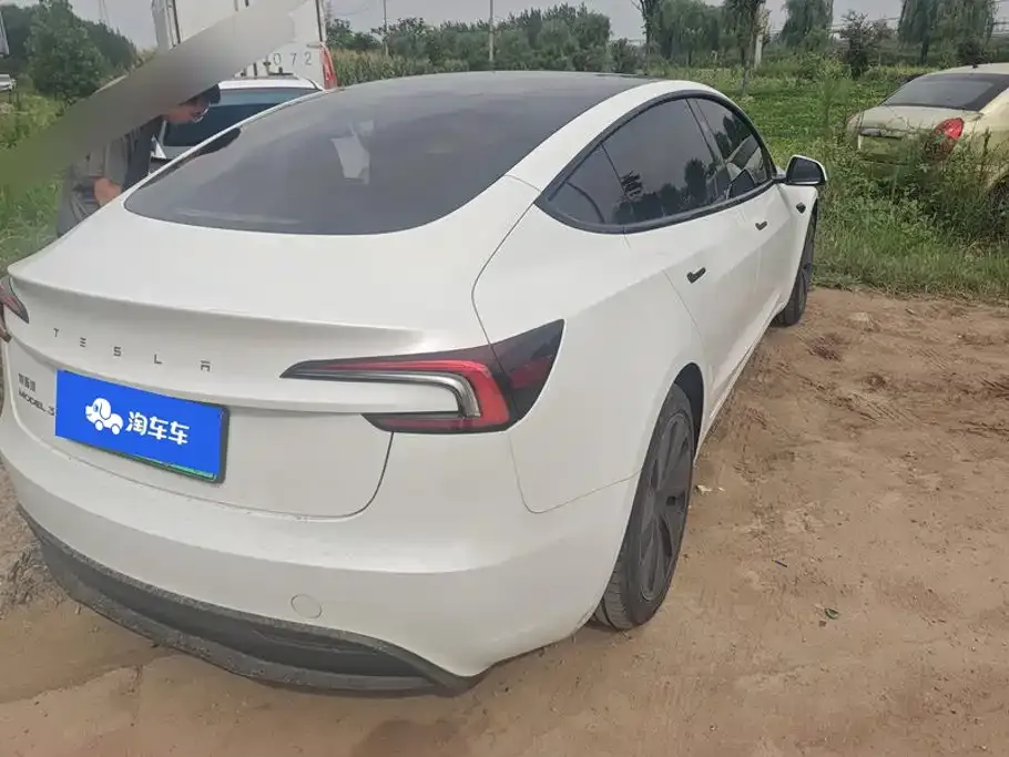 Tesla Model 3 — фото 3