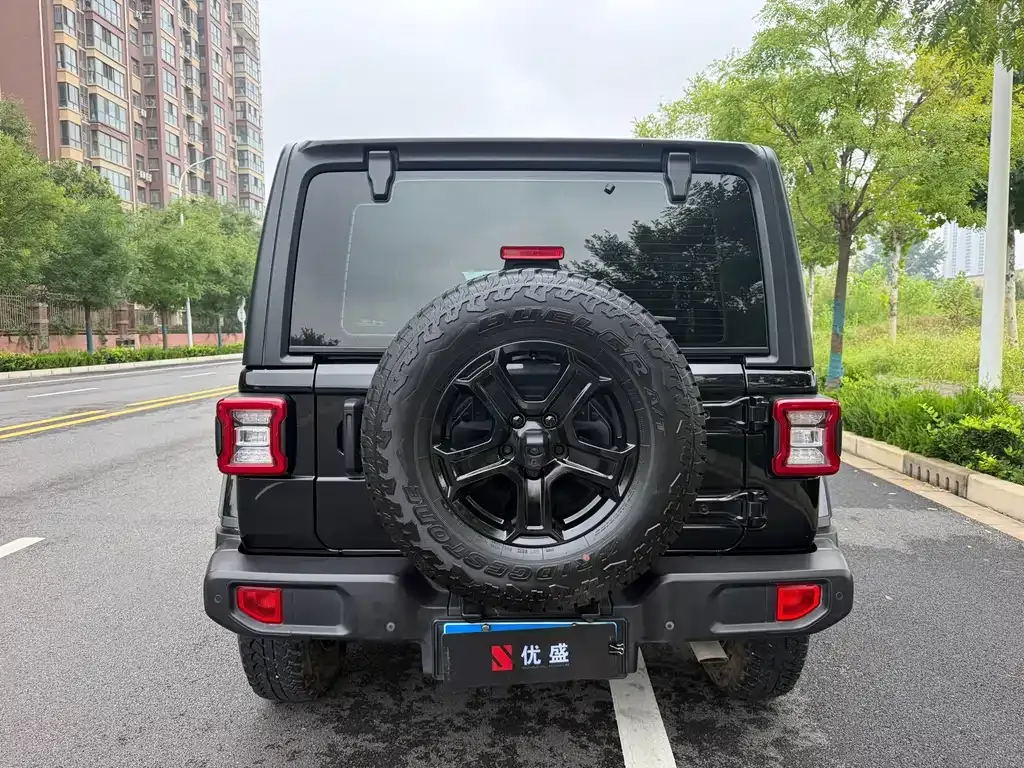Jeep Wrangler — фото 3