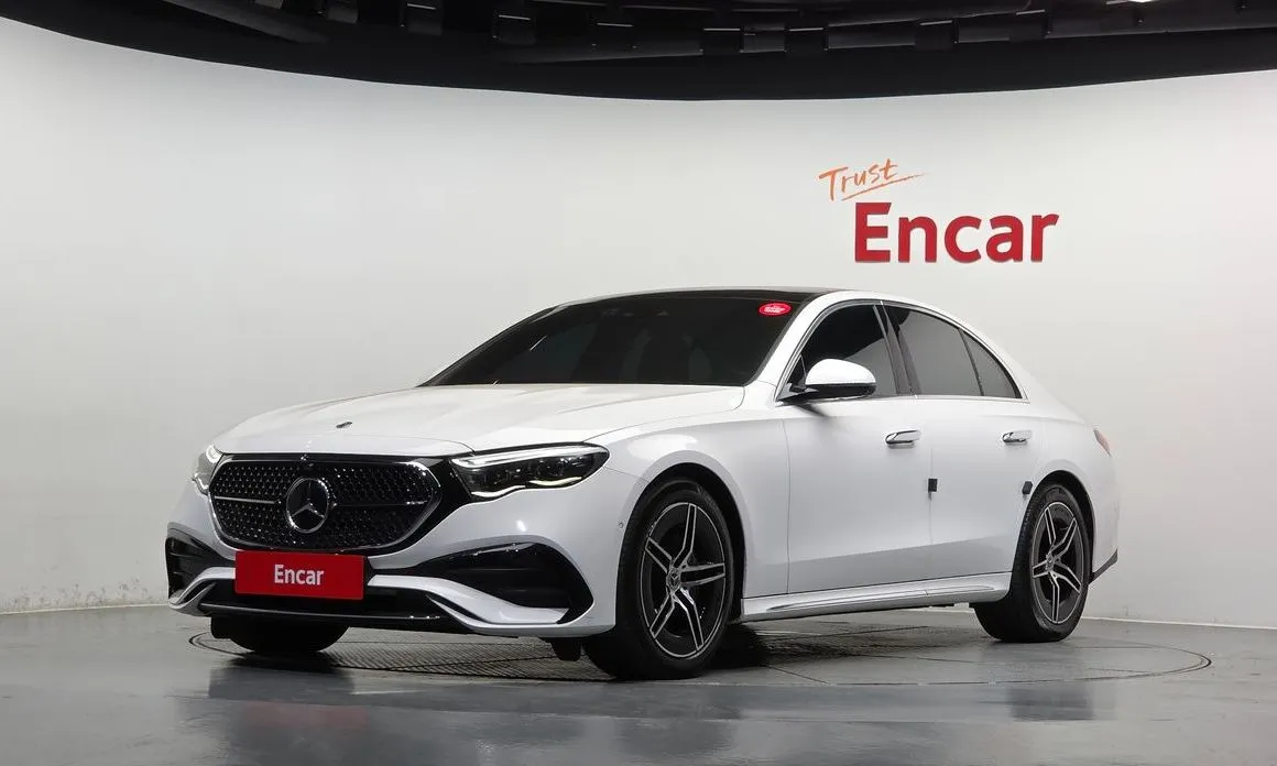 Mercedes-Benz E-Class — фото 1
