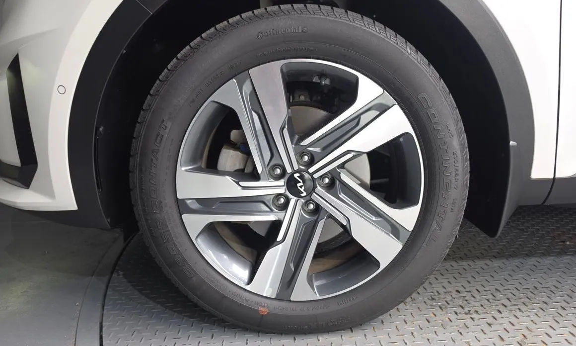 Kia Sorento — фото 4