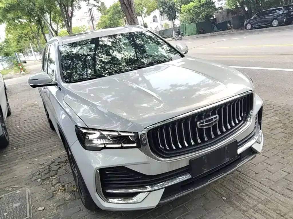 Geely Xingyue L — фото 9