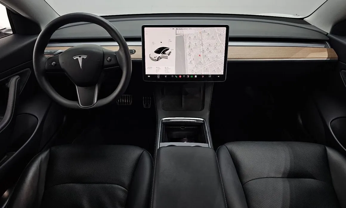 Tesla Model 3 — фото 10