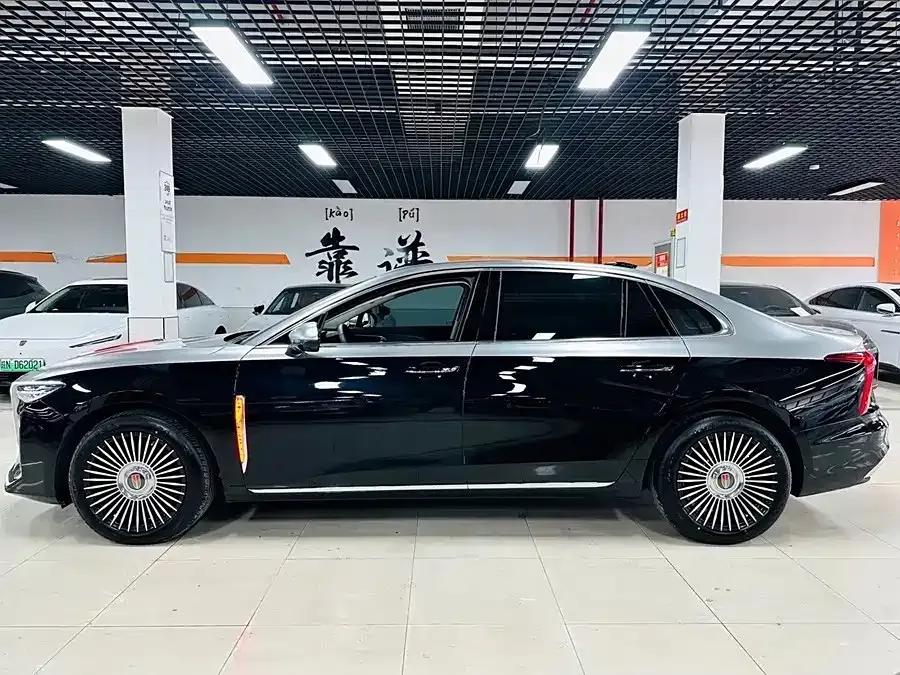 Hongqi H5 — фото 3