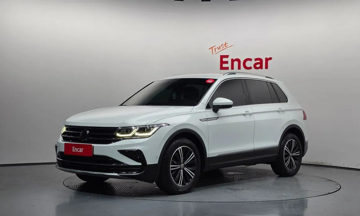 Volkswagen Tiguan — фото 1