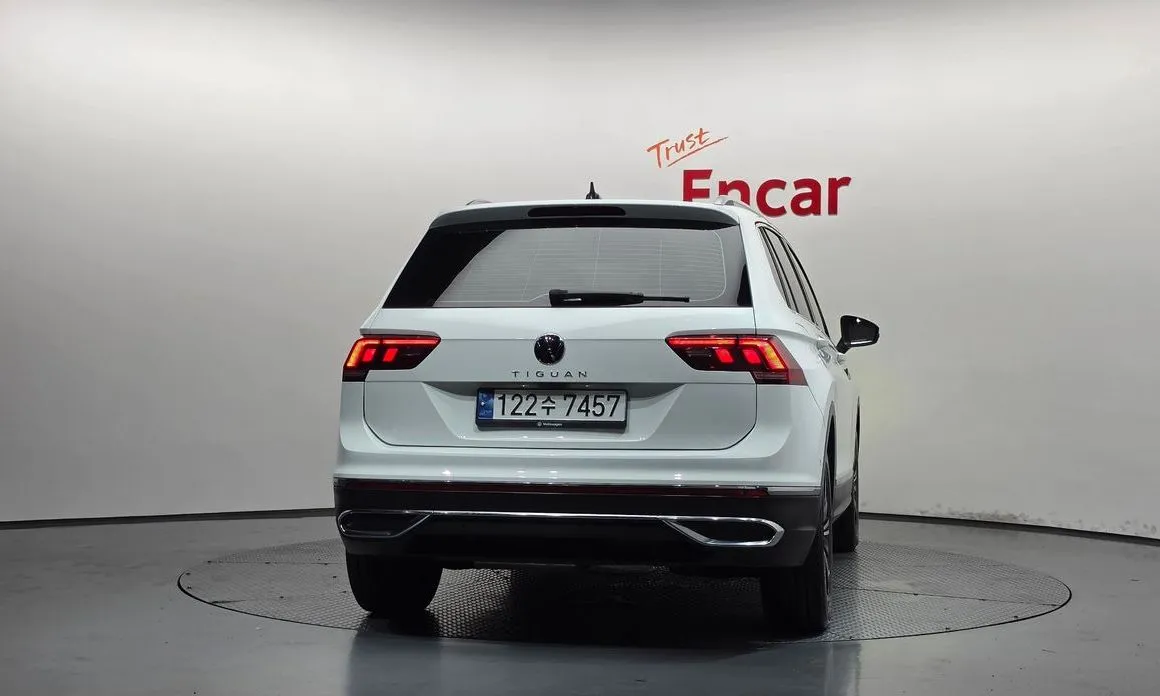 Volkswagen Tiguan — фото 2