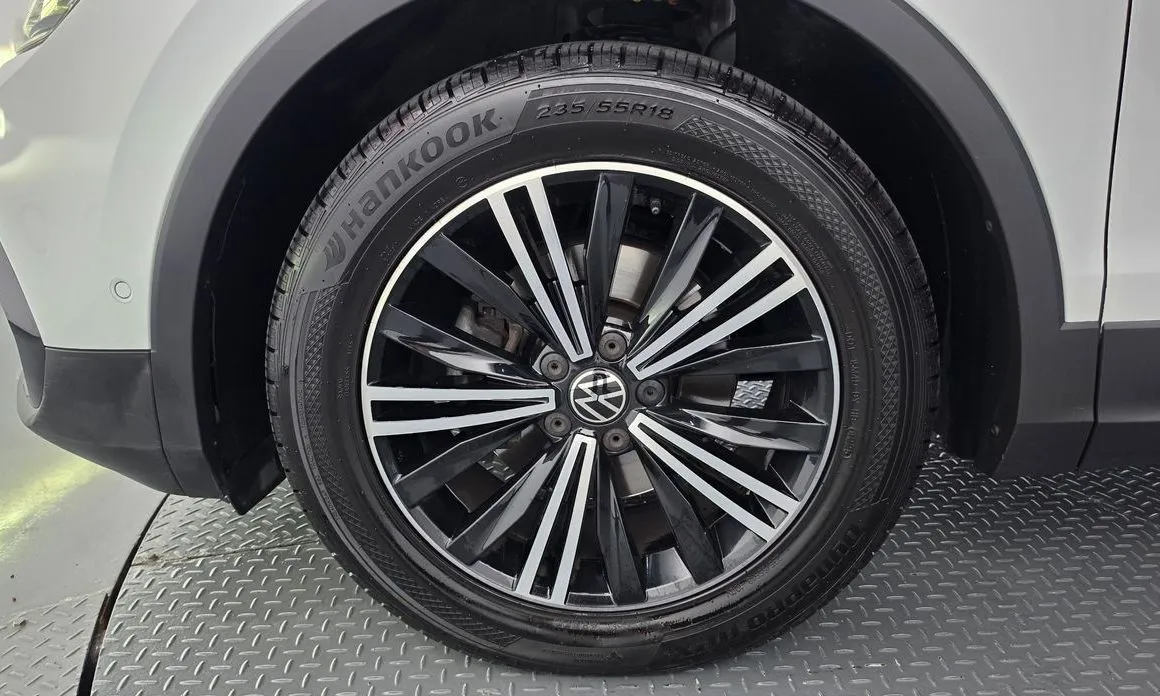 Volkswagen Tiguan — фото 8