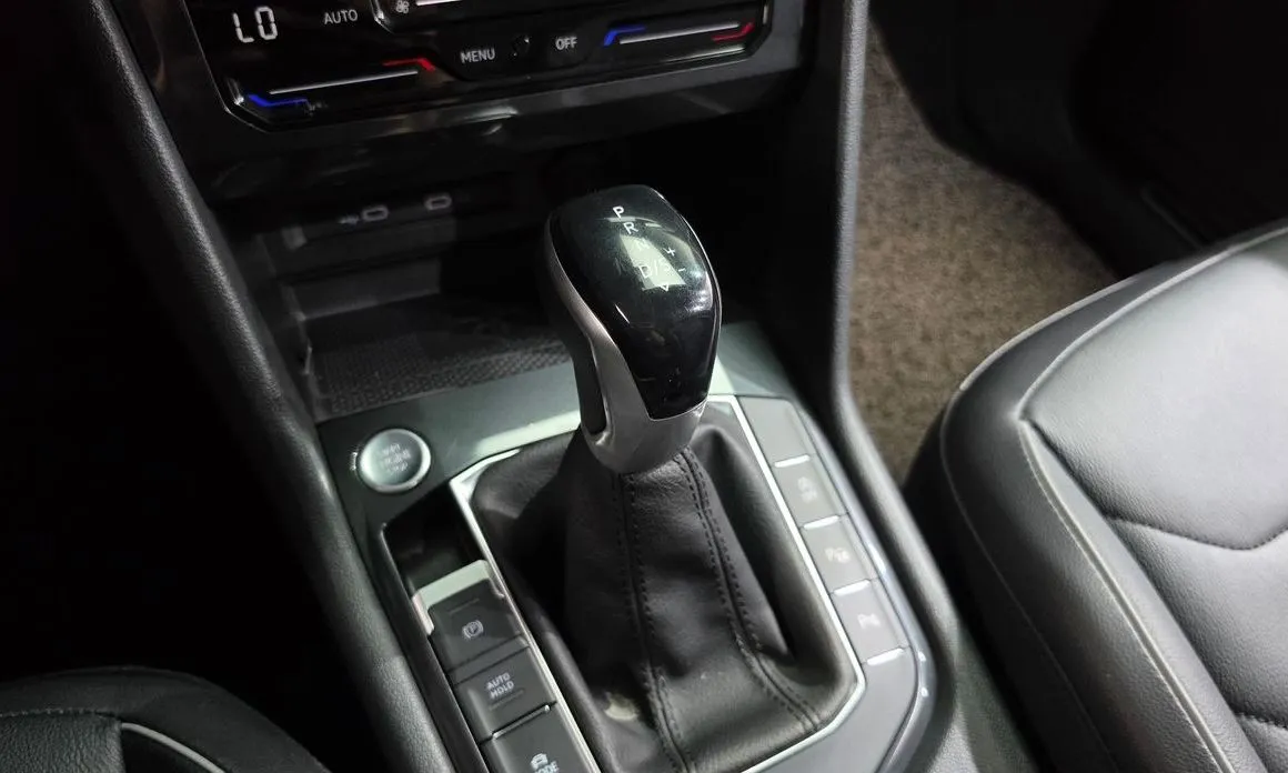 Volkswagen Tiguan — фото 6