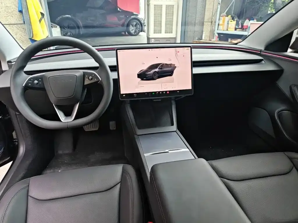 Tesla Model 3 — фото 5