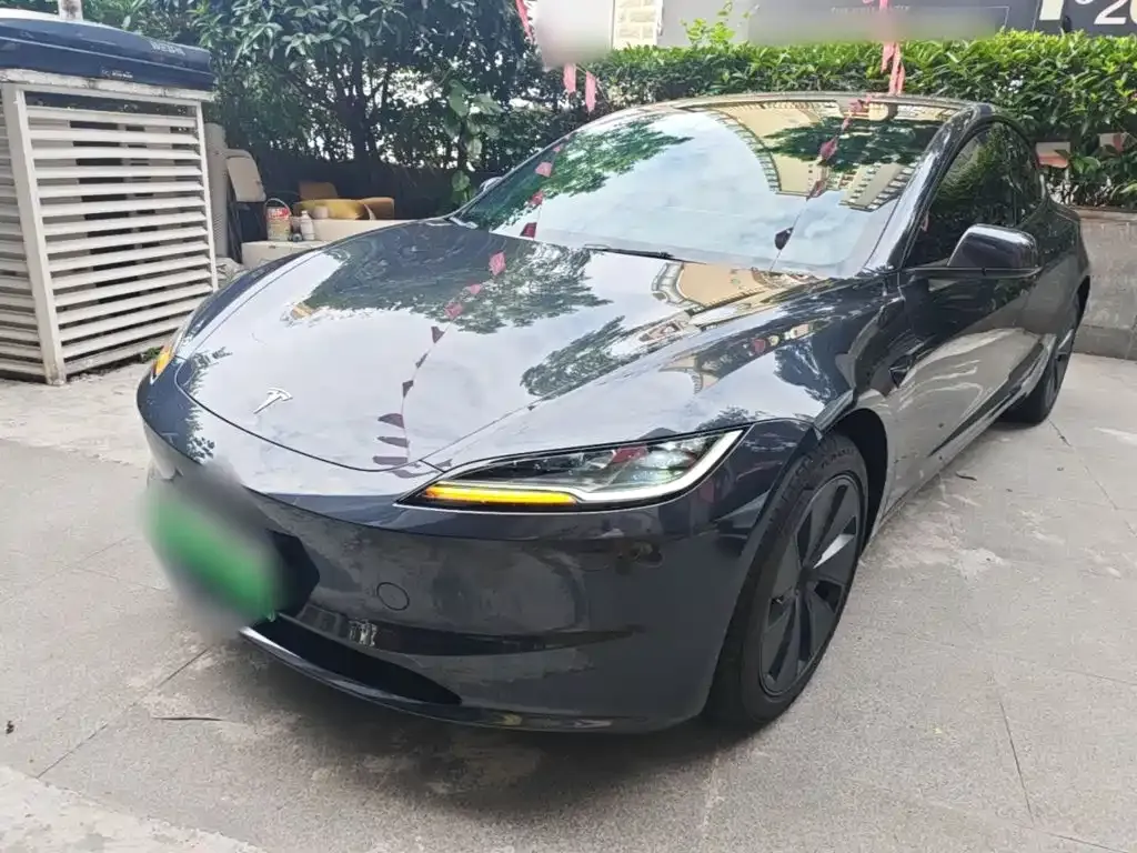 Tesla Model 3 — фото 7