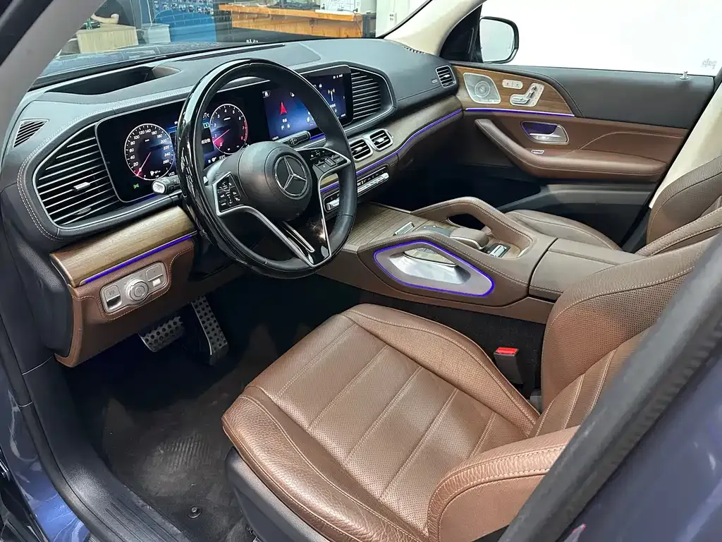 Mercedes-Benz GLS — фото 10