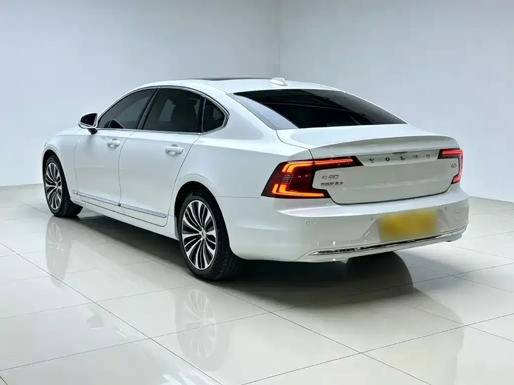 Volvo S90 — фото 5
