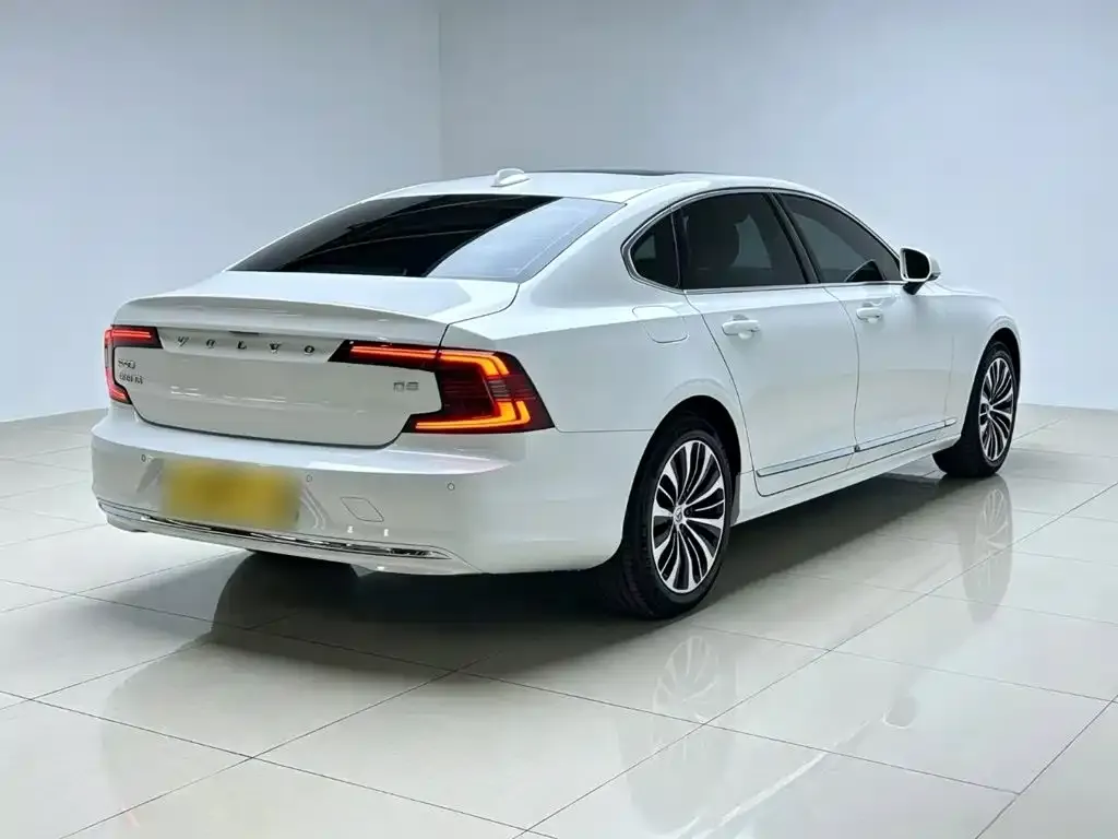 Volvo S90 — фото 2