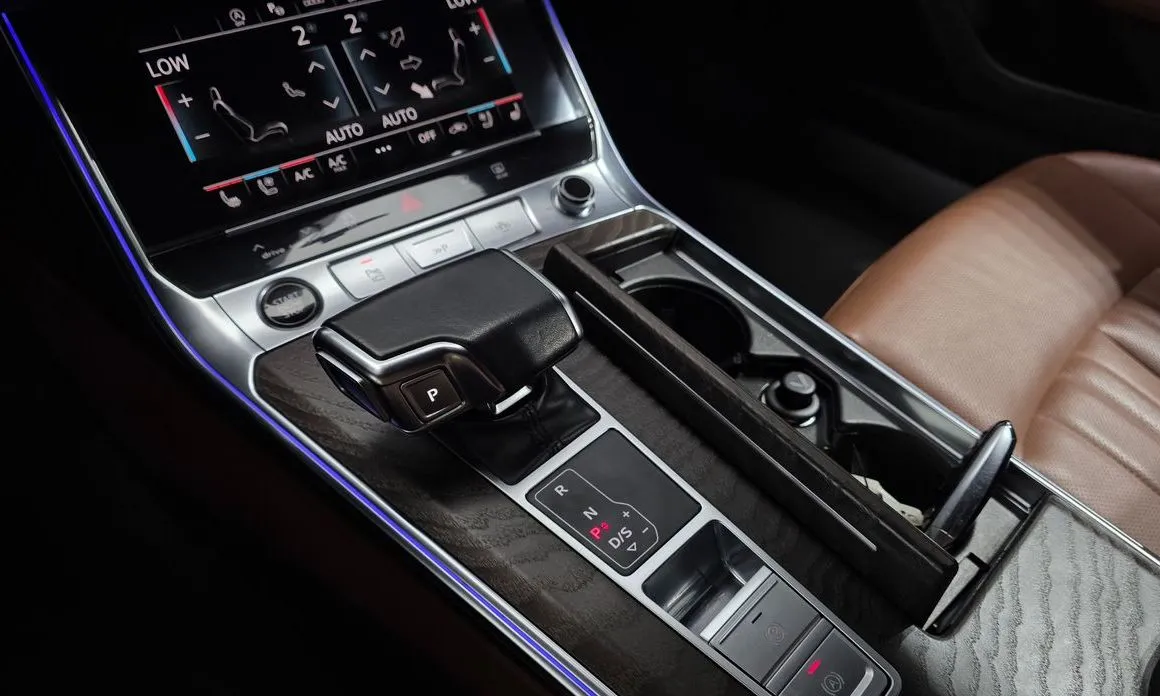 Audi A6 — фото 10