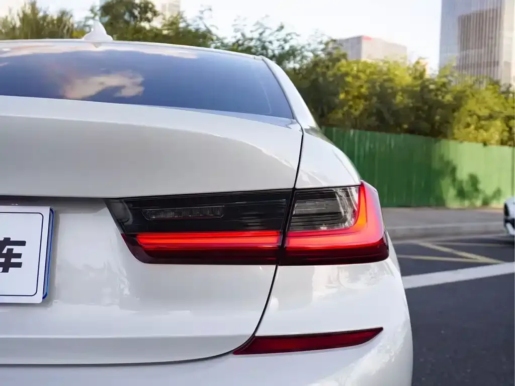 BMW 3 Series — фото 7