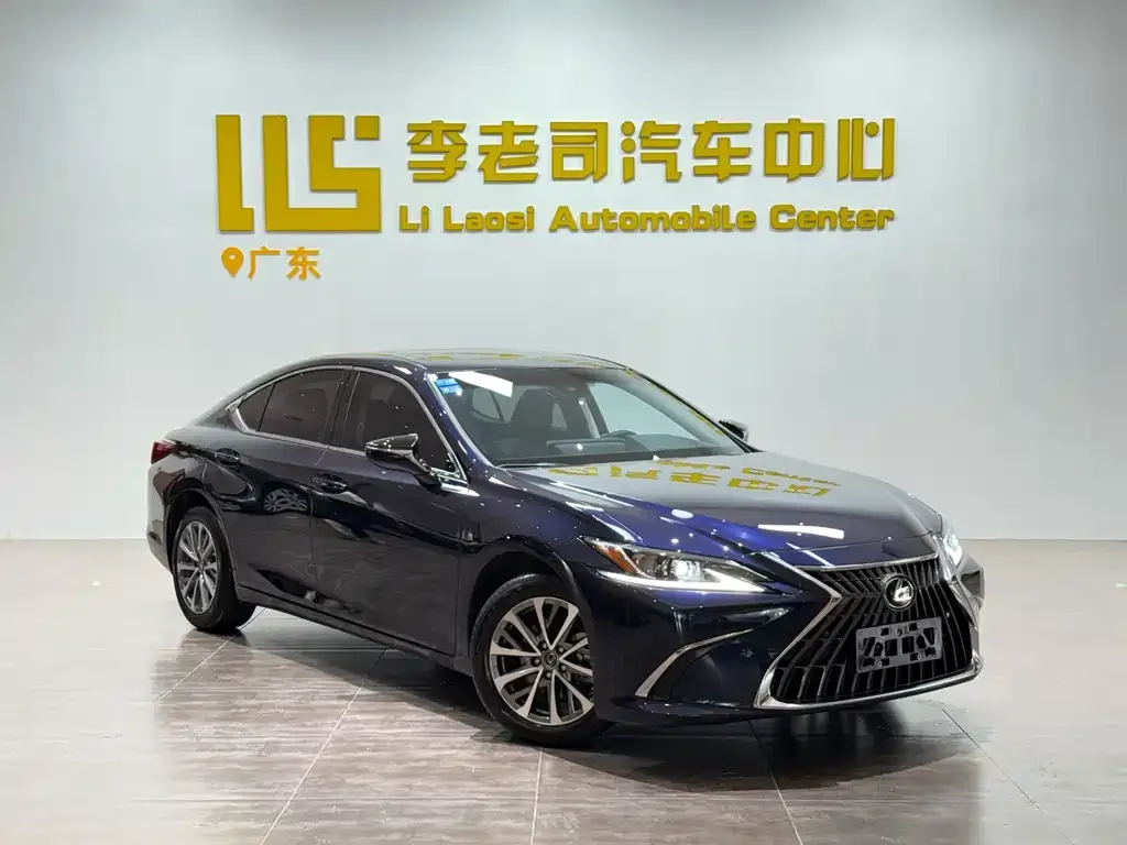 Lexus ES — фото 5
