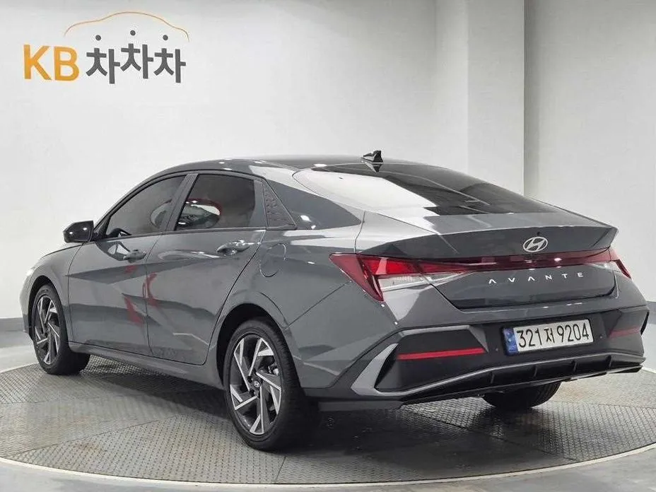Hyundai AVANTE — фото 2