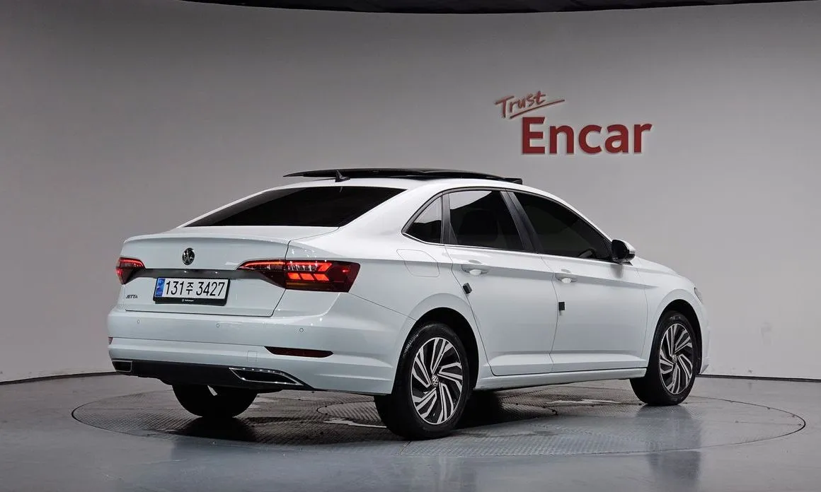 Volkswagen Jetta — фото 3