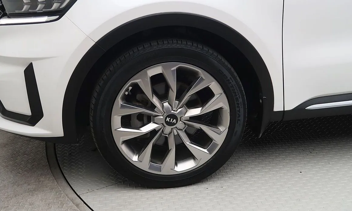 Kia Sorento — фото 3