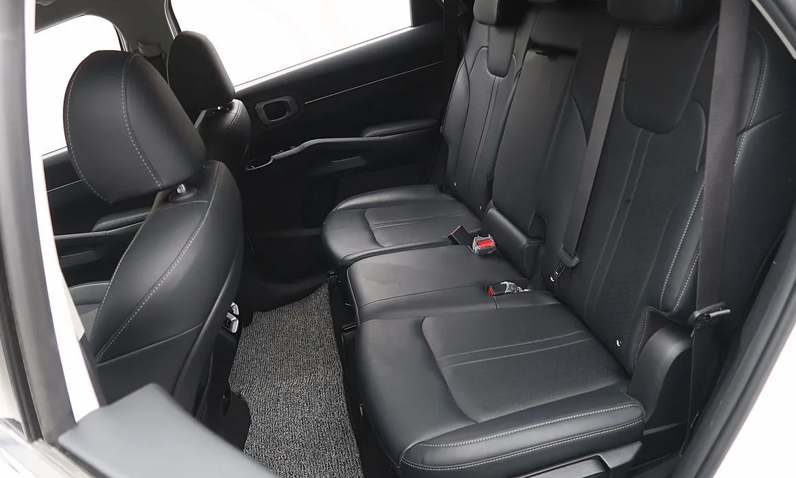 Kia Sorento — фото 10