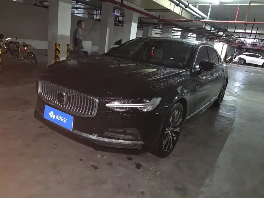 Volvo S90 — фото 1