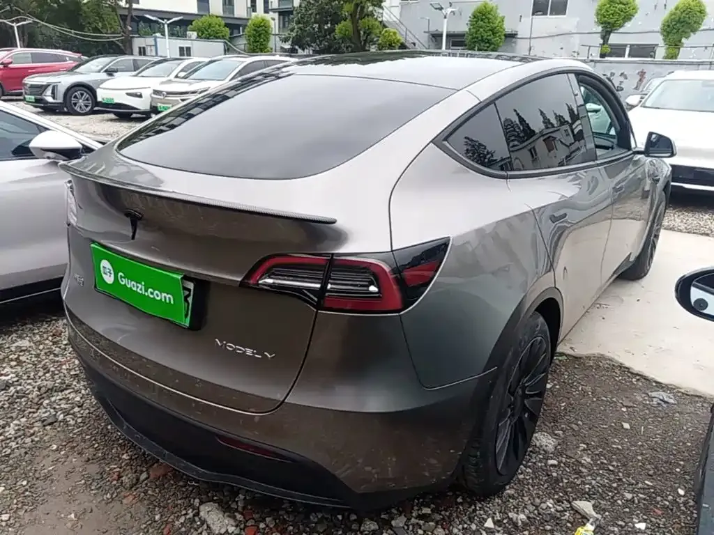 Tesla Model Y — фото 4