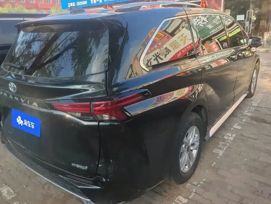 Toyota Granvia — фото 8