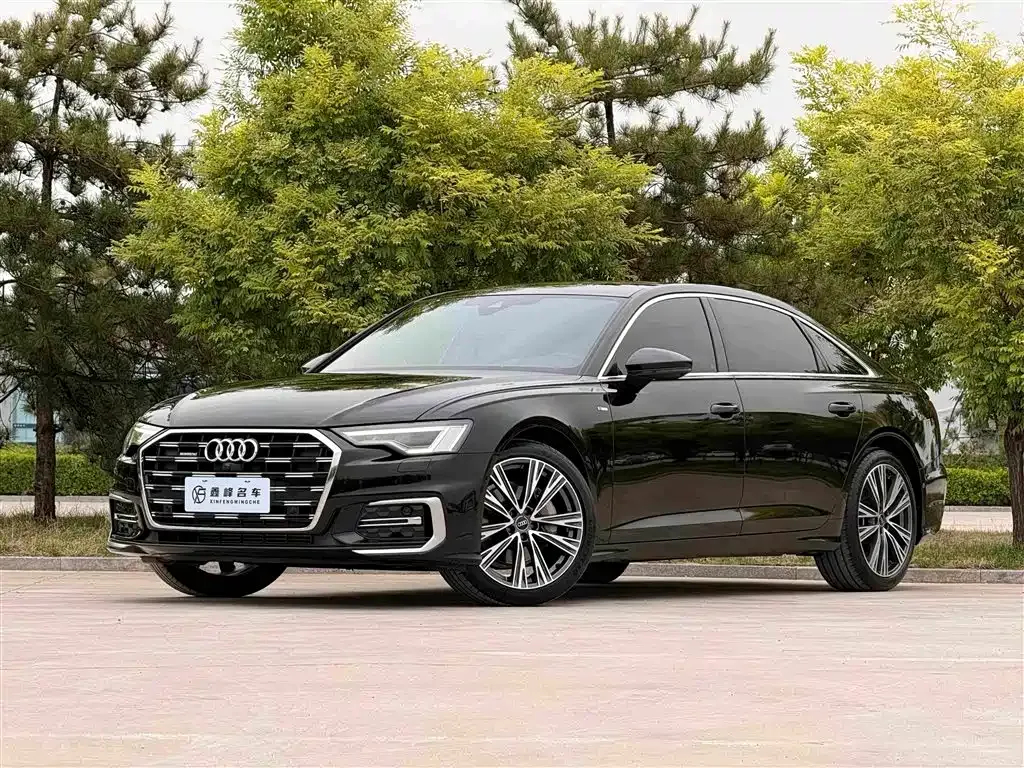 Audi A6L — фото 1