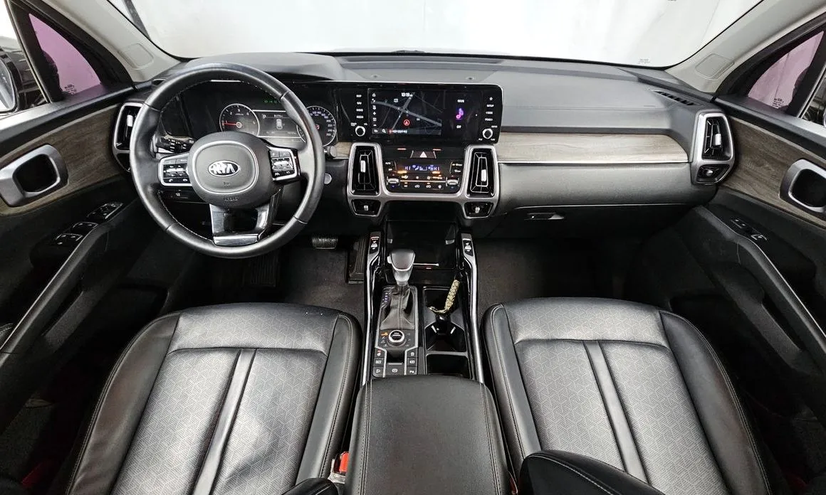 Kia Sorento — фото 10