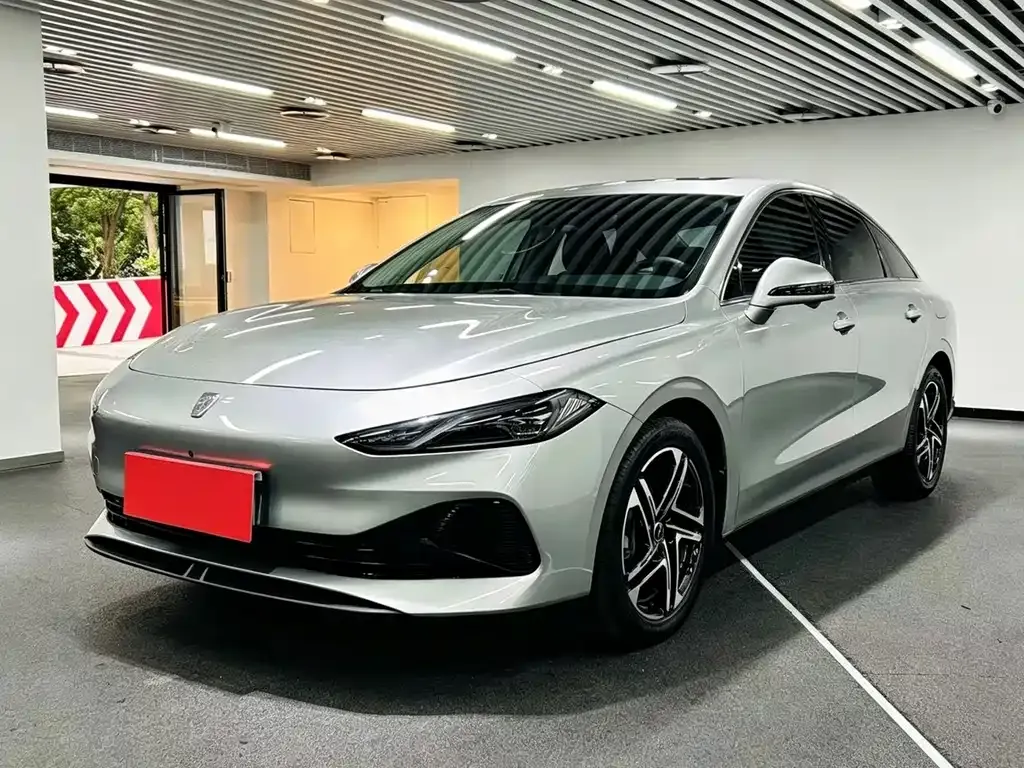 Roewe D7 — фото 1
