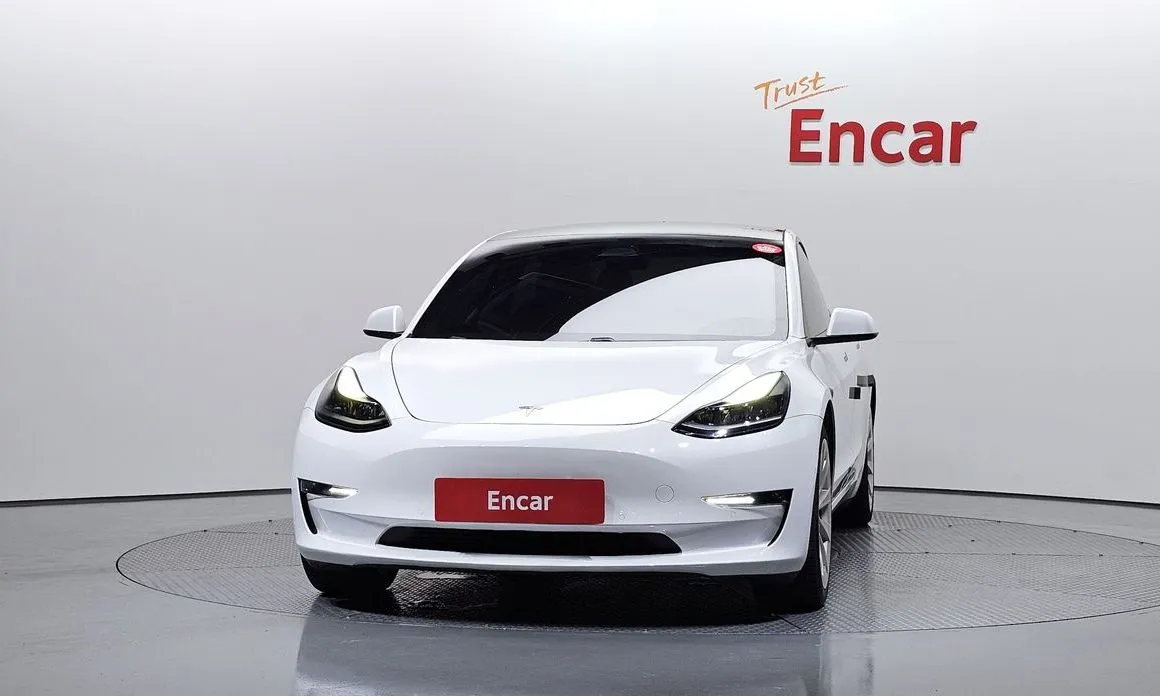Tesla Model 3 — фото 4