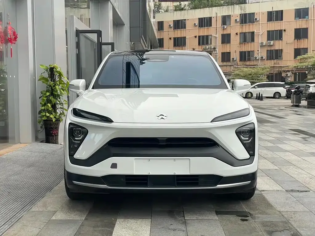 NIO EC6 — фото 9