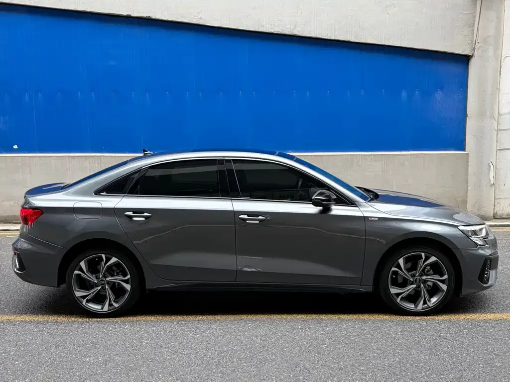 Audi A3 — фото 2