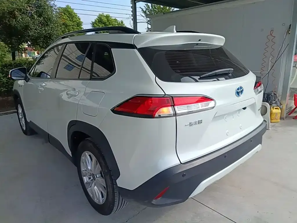 Toyota Corolla Cross — фото 2