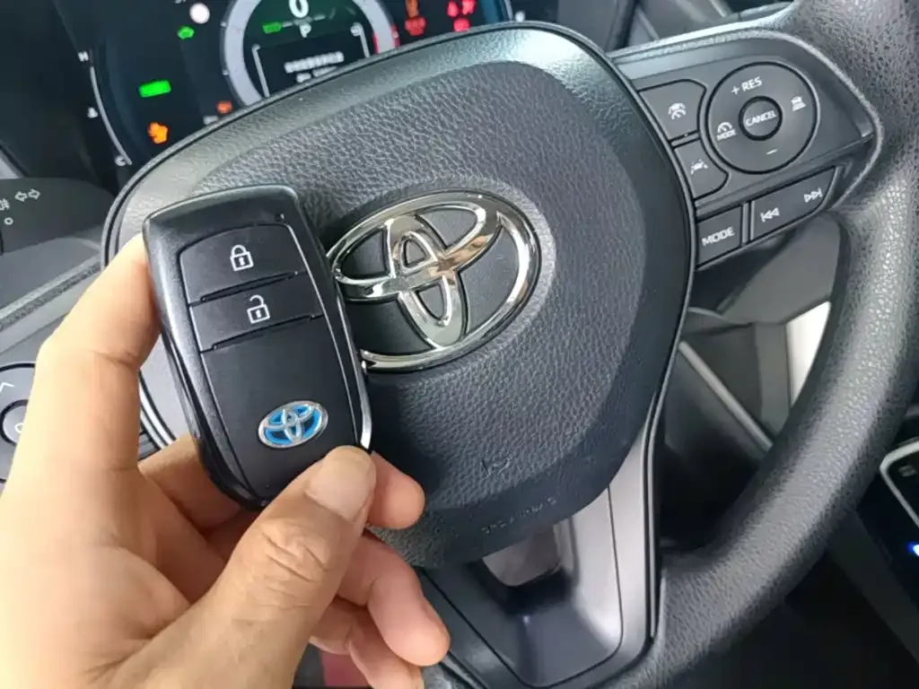 Toyota Corolla Cross — фото 3