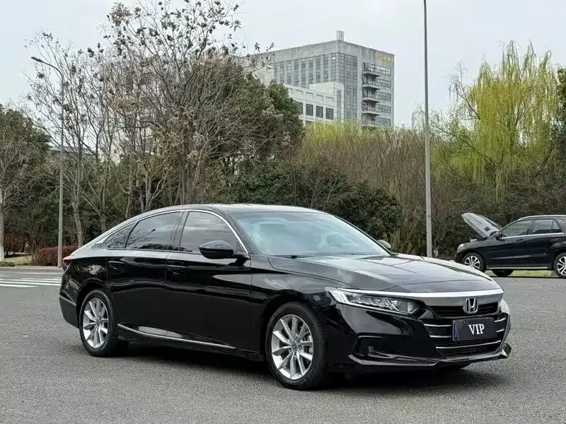 Honda Accord — фото 8