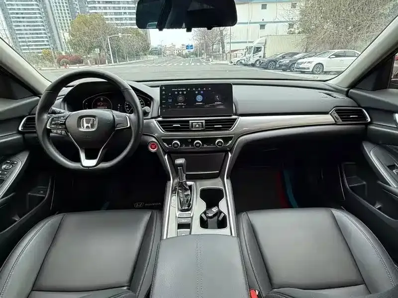 Honda Accord — фото 3