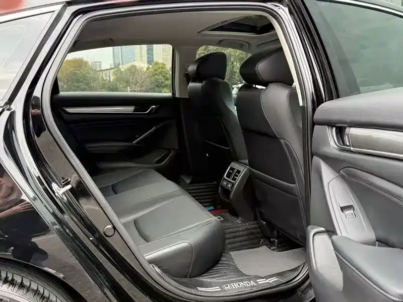 Honda Accord — фото 4