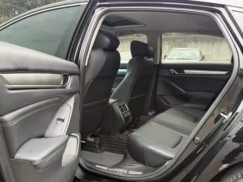 Honda Accord — фото 2