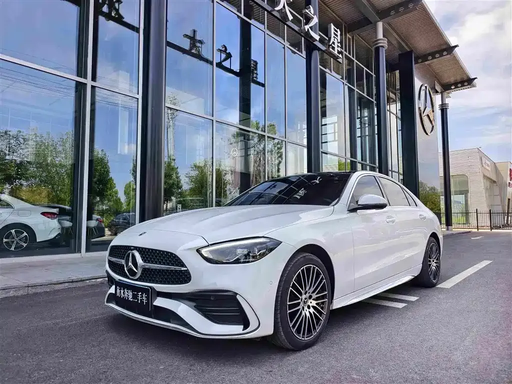 Mercedes-Benz C-Class — фото 1