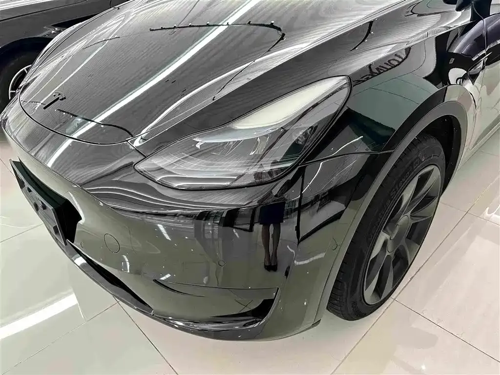 Tesla Model Y — фото 5