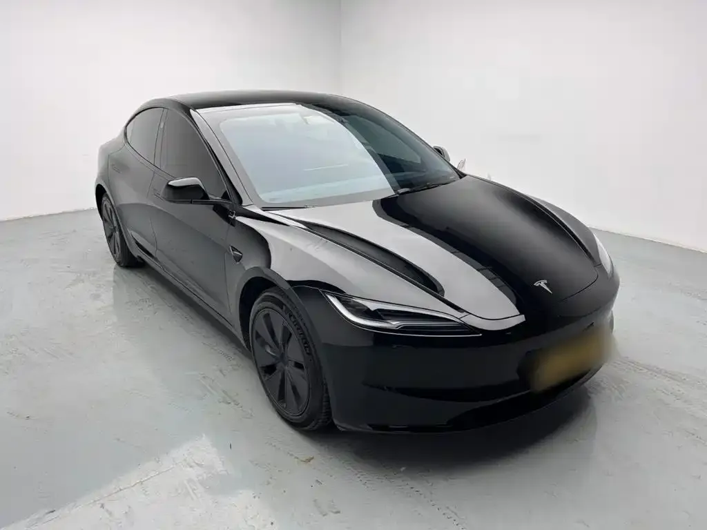 Tesla Model 3 — фото 4
