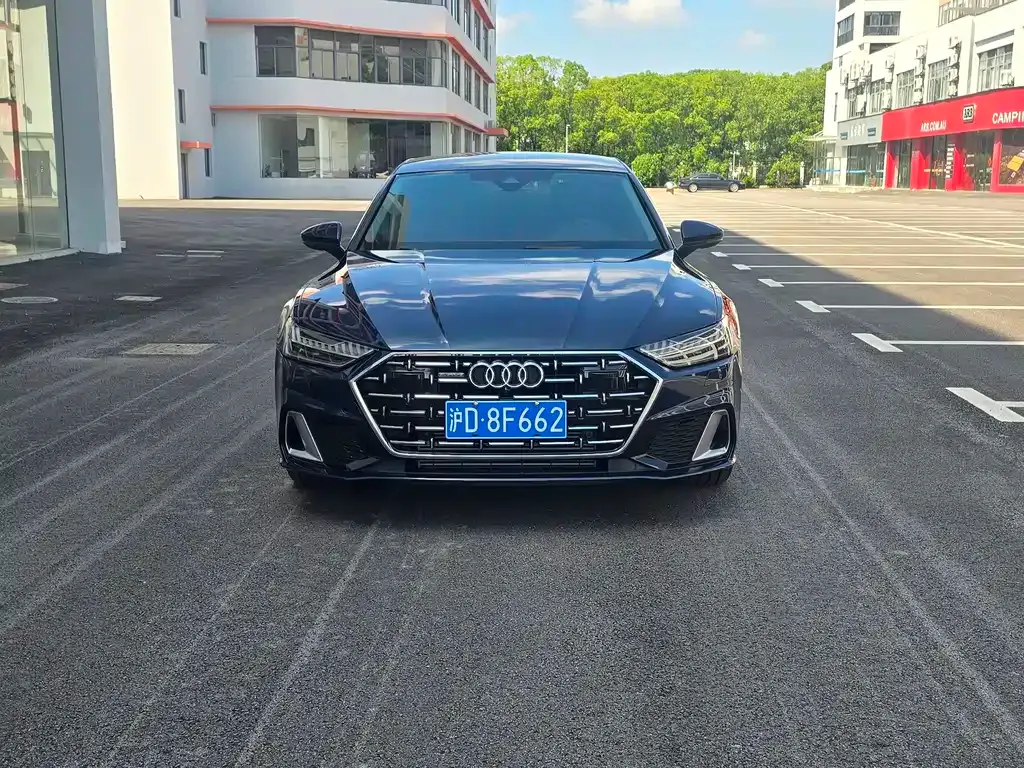Audi A7L — фото 7