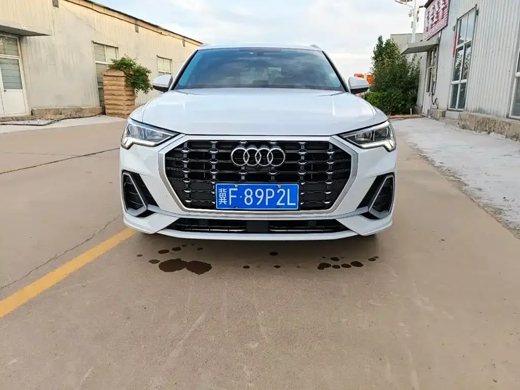 Audi Q3 — фото 10