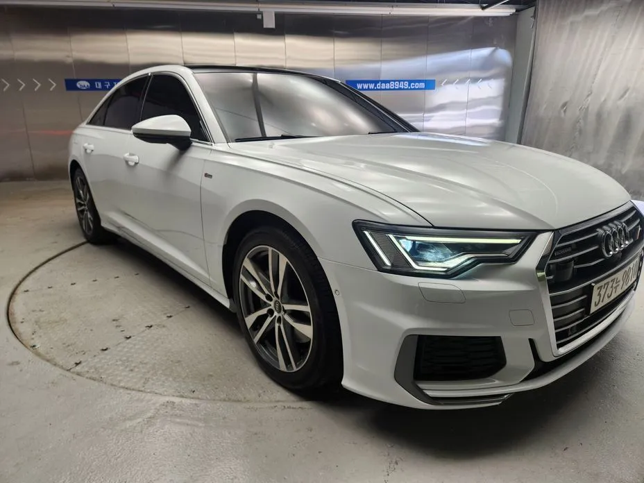 Audi A6 — фото 1
