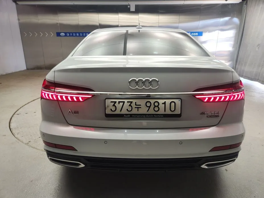 Audi A6 — фото 2