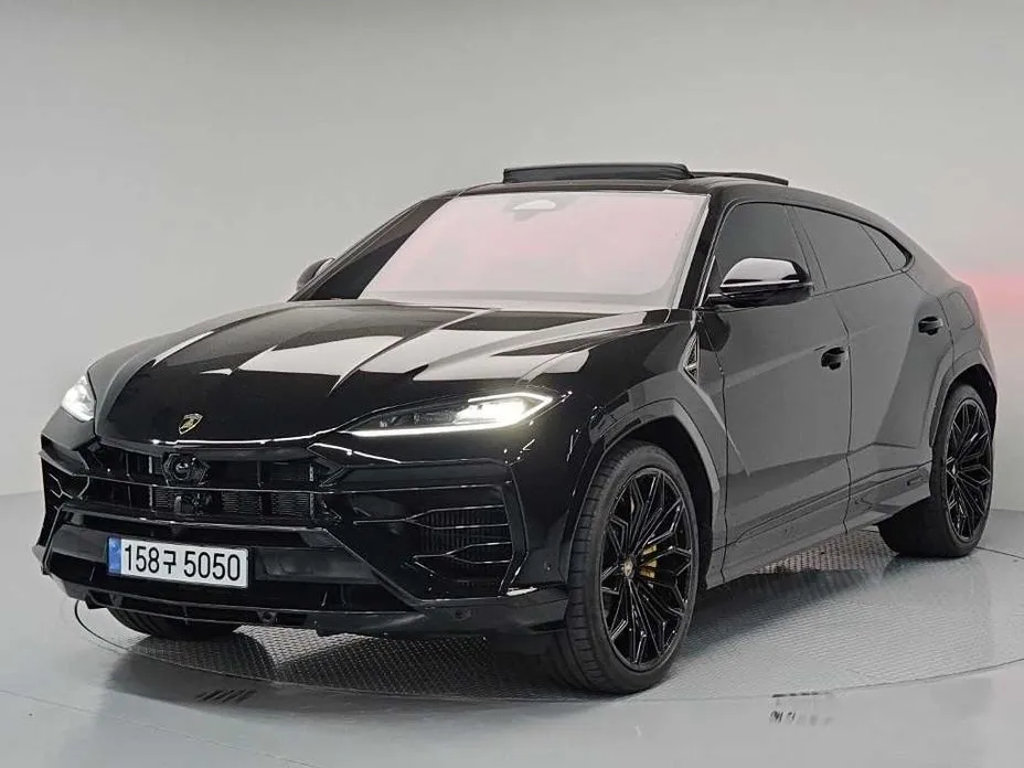 Lamborghini Urus — фото 1